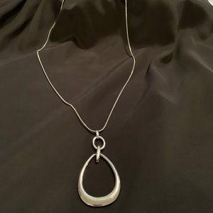 Long silver circle pendant & chain